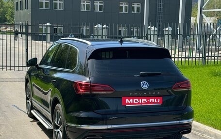 Volkswagen Touareg III, 2020 год, 4 889 000 рублей, 2 фотография