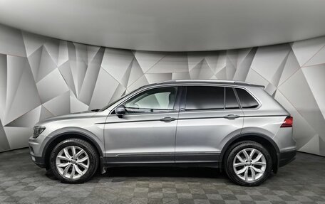 Volkswagen Tiguan II, 2018 год, 2 255 000 рублей, 5 фотография