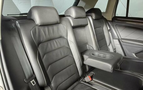 Volkswagen Tiguan II, 2018 год, 2 255 000 рублей, 16 фотография