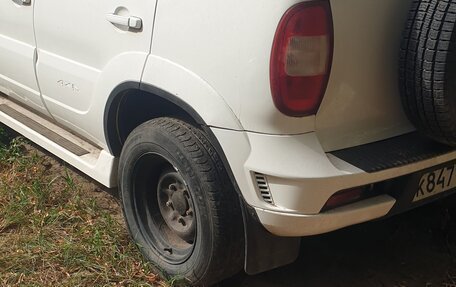 Chevrolet Niva I рестайлинг, 2004 год, 170 000 рублей, 8 фотография