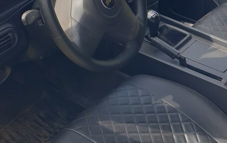 Chevrolet Niva I рестайлинг, 2004 год, 170 000 рублей, 7 фотография