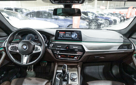 BMW 5 серия, 2018 год, 5 900 000 рублей, 16 фотография