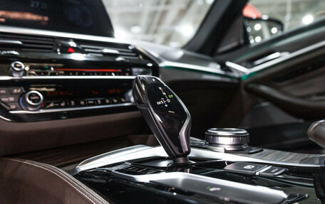 BMW 5 серия, 2018 год, 5 900 000 рублей, 26 фотография
