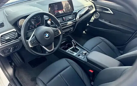 BMW 1 серия, 2023 год, 1 700 000 рублей, 8 фотография