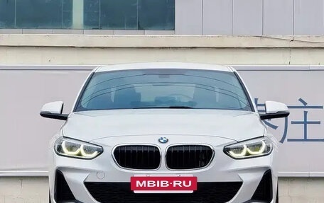 BMW 1 серия, 2023 год, 1 700 000 рублей, 2 фотография