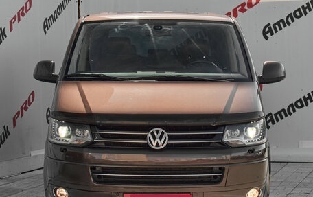 Volkswagen Multivan T5, 2012 год, 2 690 000 рублей, 2 фотография