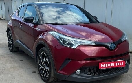 Toyota C-HR I рестайлинг, 2018 год, 2 250 000 рублей, 16 фотография