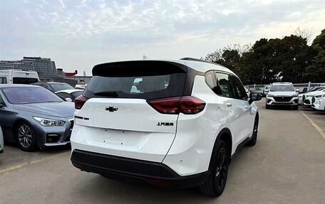 Chevrolet Orlando, 2022 год, 1 600 000 рублей, 4 фотография