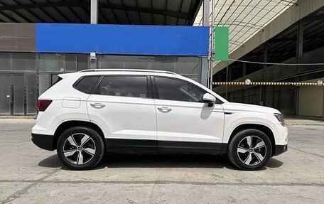 Volkswagen Tharu, 2022 год, 1 770 000 рублей, 4 фотография