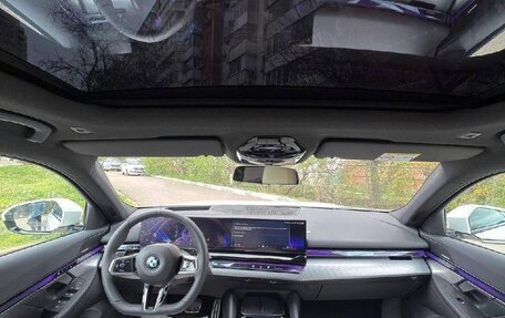 BMW 5 серия, 2025 год, 6 700 000 рублей, 17 фотография