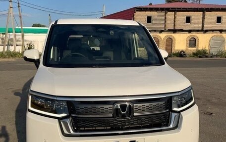 Honda Stepwgn, 2023 год, 2 360 000 рублей, 2 фотография