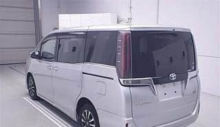 Toyota Esquire I, 2017 год, 1 695 000 рублей, 10 фотография