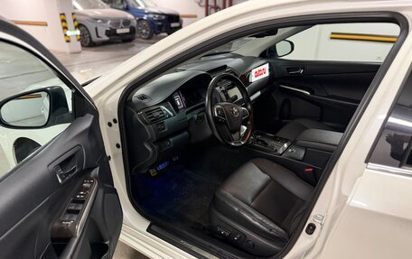 Toyota Camry, 2015 год, 2 700 000 рублей, 9 фотография