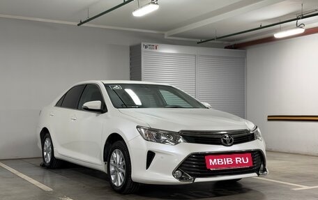 Toyota Camry, 2015 год, 2 700 000 рублей, 2 фотография