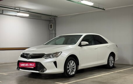 Toyota Camry, 2015 год, 2 700 000 рублей, 4 фотография