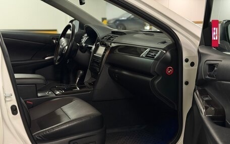 Toyota Camry, 2015 год, 2 700 000 рублей, 11 фотография