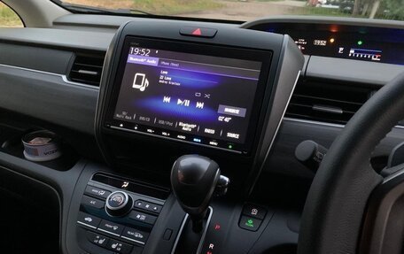 Honda Freed II, 2021 год, 6 фотография