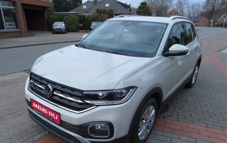 Volkswagen T-Cross I, 2022 год, 2 177 000 рублей, 1 фотография