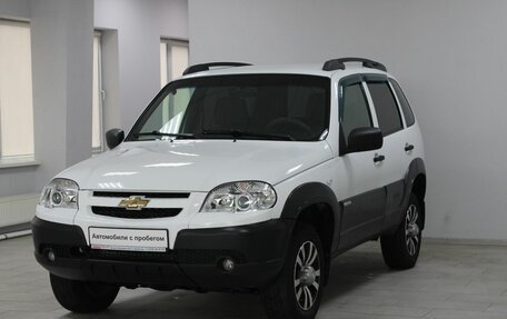 Chevrolet Niva I рестайлинг, 2016 год, 759 900 рублей, 3 фотография