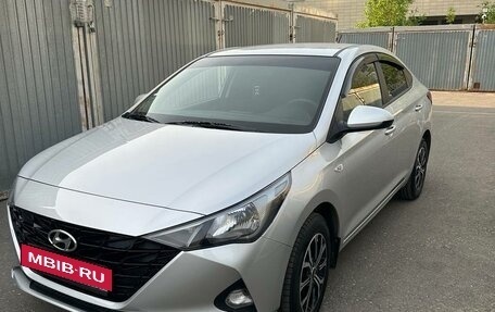 Hyundai Solaris II рестайлинг, 2021 год, 2 фотография