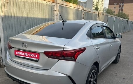 Hyundai Solaris II рестайлинг, 2021 год, 14 фотография
