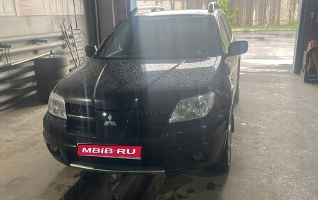 Mitsubishi Outlander III рестайлинг 3, 2006 год, 585 000 рублей, 1 фотография