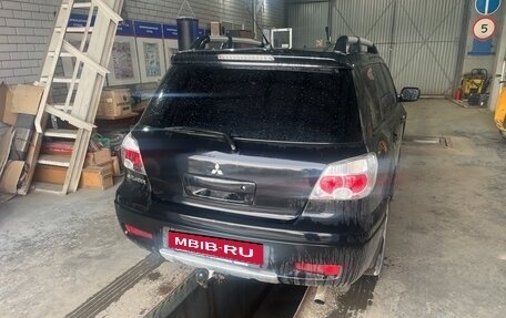 Mitsubishi Outlander III рестайлинг 3, 2006 год, 585 000 рублей, 4 фотография