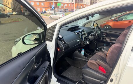 Toyota Prius Alpha I (ZVW40/41), 2016 год, 1 850 000 рублей, 8 фотография