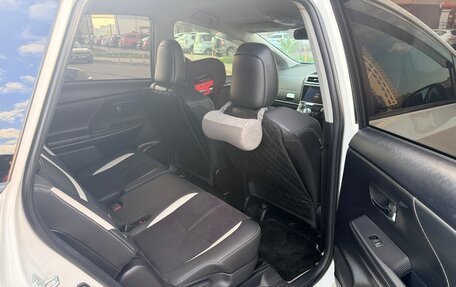Toyota Prius Alpha I (ZVW40/41), 2016 год, 1 850 000 рублей, 9 фотография