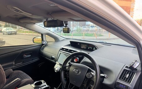 Toyota Prius Alpha I (ZVW40/41), 2016 год, 1 850 000 рублей, 10 фотография