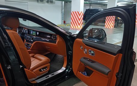 Rolls-Royce Ghost Series II рестайлинг, 2021 год, 40 000 000 рублей, 13 фотография