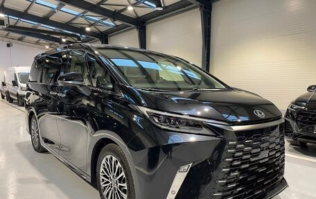 Lexus LM, 2026 год, 16 990 000 рублей, 2 фотография