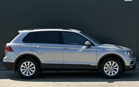 Volkswagen Tiguan II, 2018 год, 2 399 000 рублей, 9 фотография