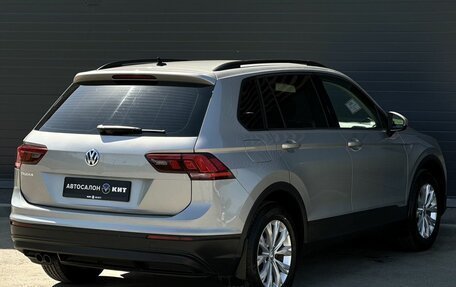 Volkswagen Tiguan II, 2018 год, 2 399 000 рублей, 5 фотография