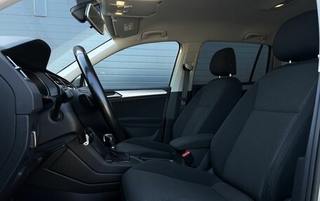 Volkswagen Tiguan II, 2018 год, 2 399 000 рублей, 21 фотография