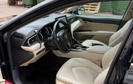 Toyota Camry, 2021 год, 3 500 000 рублей, 6 фотография