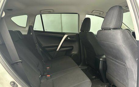 Toyota RAV4, 2016 год, 2 340 000 рублей, 5 фотография