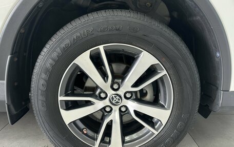 Toyota RAV4, 2016 год, 2 340 000 рублей, 6 фотография