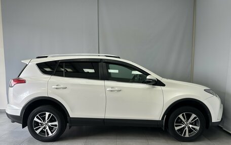 Toyota RAV4, 2016 год, 2 340 000 рублей, 10 фотография