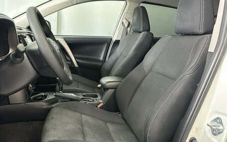 Toyota RAV4, 2016 год, 2 340 000 рублей, 13 фотография