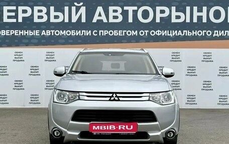 Mitsubishi Outlander III рестайлинг 3, 2014 год, 1 499 000 рублей, 2 фотография