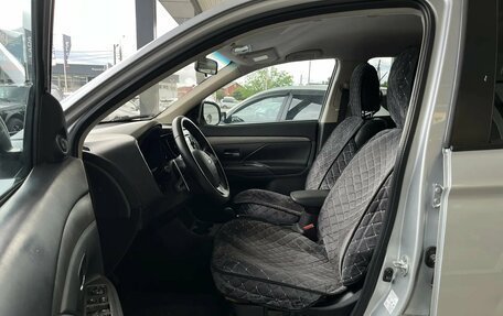 Mitsubishi Outlander III рестайлинг 3, 2014 год, 1 499 000 рублей, 10 фотография