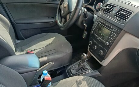 Skoda Yeti I рестайлинг, 2013 год, 1 040 000 рублей, 33 фотография