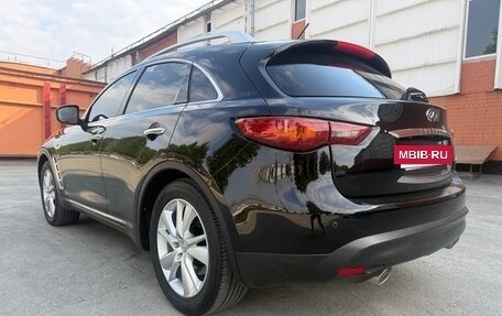 Infiniti QX70, 2016 год, 2 450 000 рублей, 6 фотография