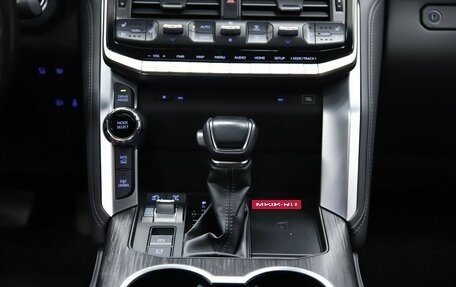Toyota Land Cruiser, 2021 год, 12 200 000 рублей, 17 фотография