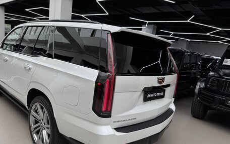 Cadillac Escalade V, 2024 год, 16 990 000 рублей, 14 фотография