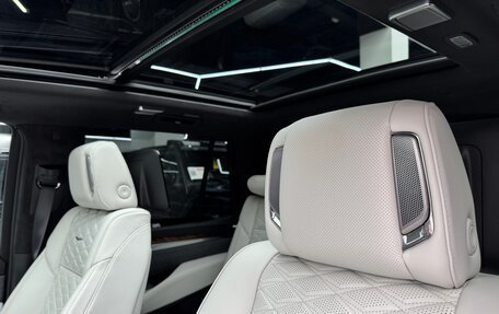 Cadillac Escalade V, 2024 год, 16 990 000 рублей, 21 фотография