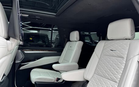 Cadillac Escalade V, 2024 год, 16 990 000 рублей, 24 фотография