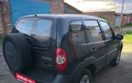 Chevrolet Niva I рестайлинг, 2011 год, 550 000 рублей, 3 фотография