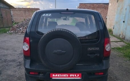 Chevrolet Niva I рестайлинг, 2011 год, 550 000 рублей, 4 фотография